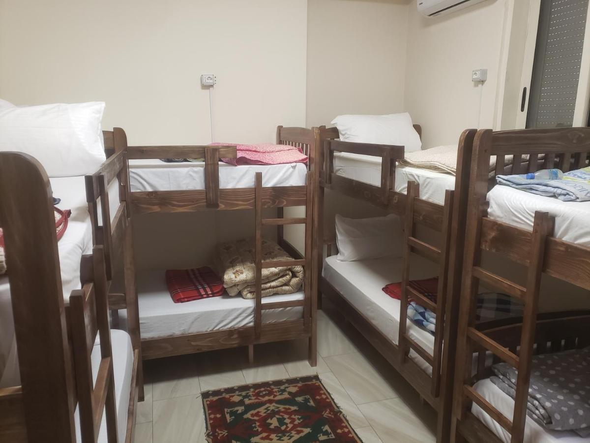 Hostel Oakland 티라나 외부 사진