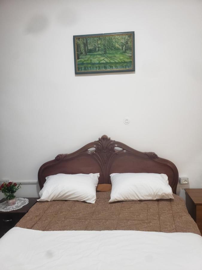 Hostel Oakland 티라나 외부 사진