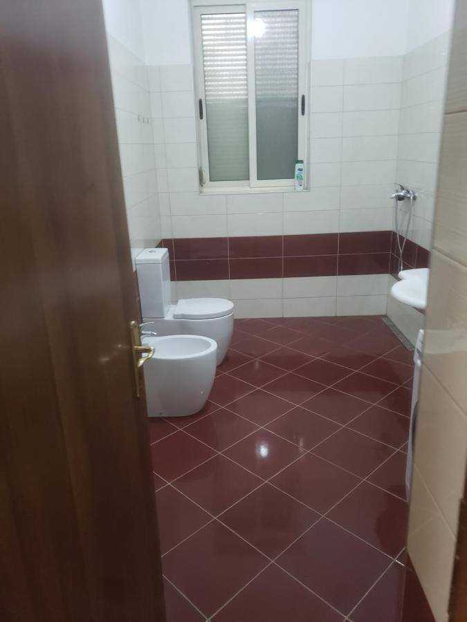 Hostel Oakland 티라나 외부 사진