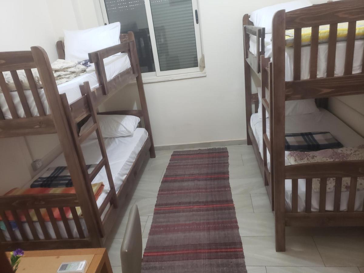 Hostel Oakland 티라나 외부 사진