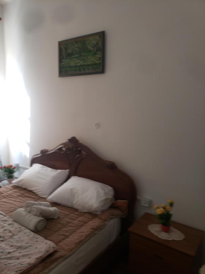 Hostel Oakland 티라나 외부 사진