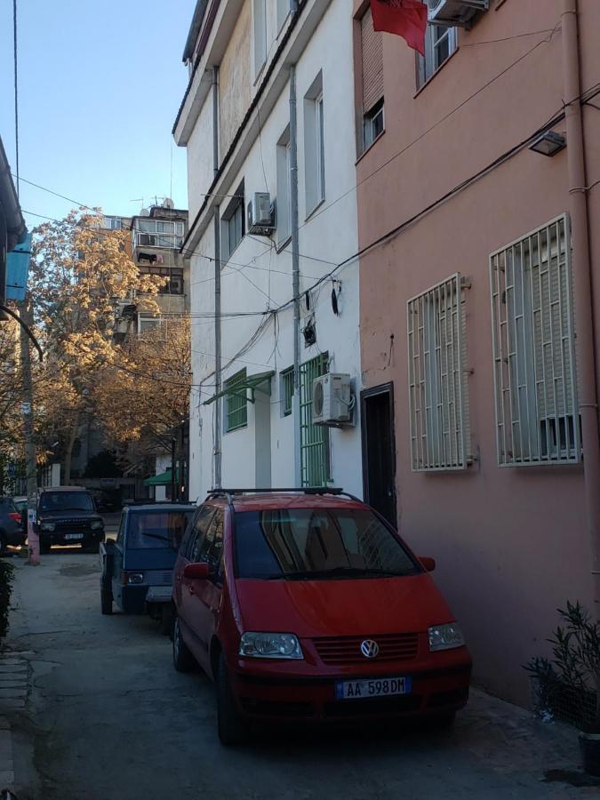 Hostel Oakland 티라나 외부 사진