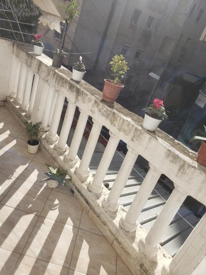 Hostel Oakland 티라나 외부 사진