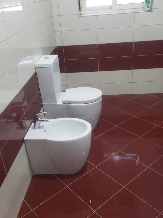 Hostel Oakland 티라나 외부 사진