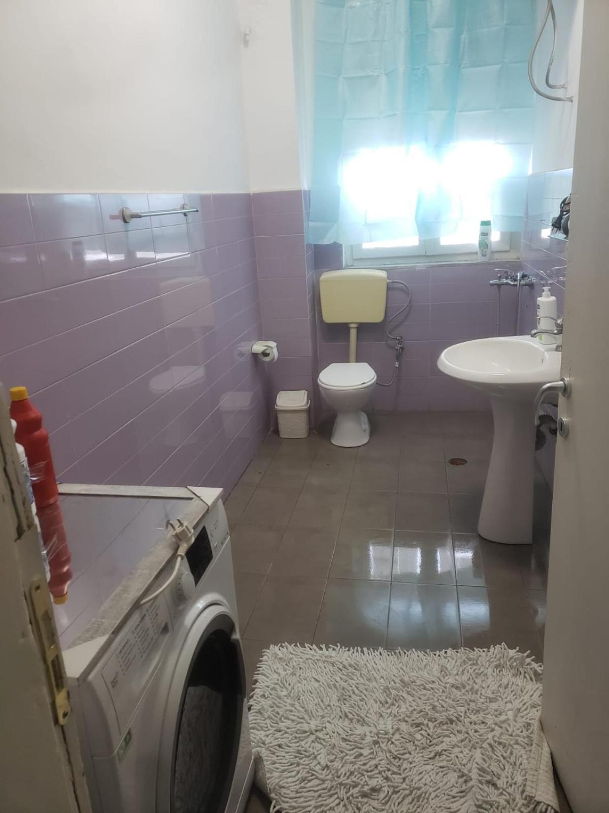 Hostel Oakland 티라나 외부 사진