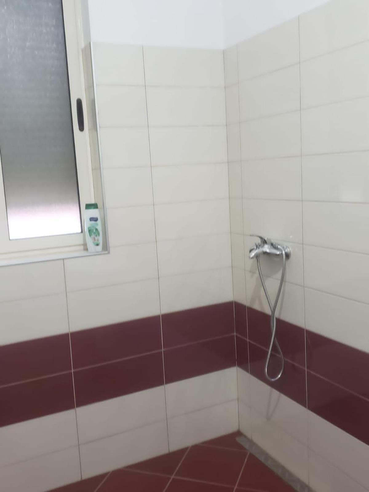Hostel Oakland 티라나 외부 사진