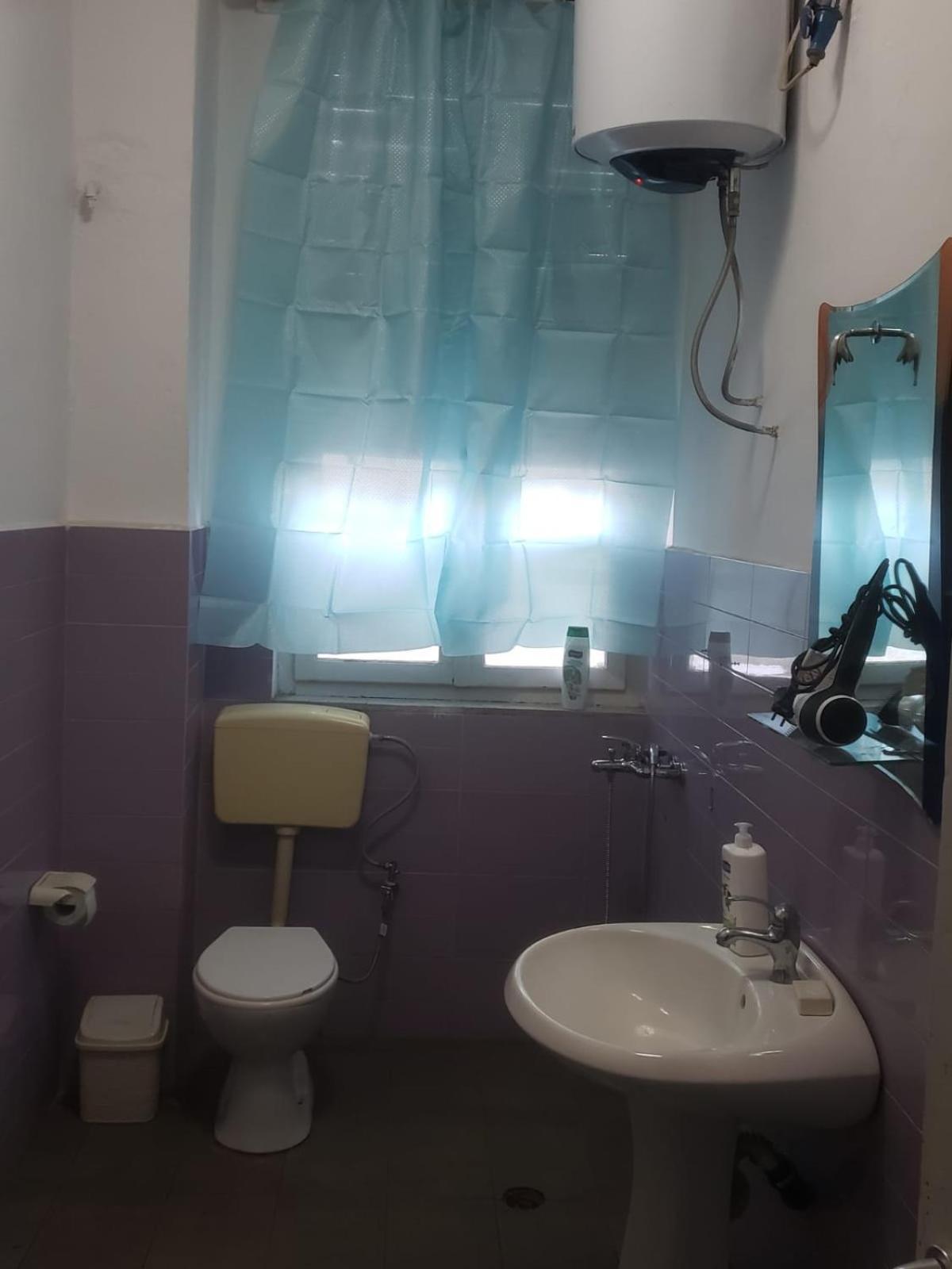 Hostel Oakland 티라나 외부 사진
